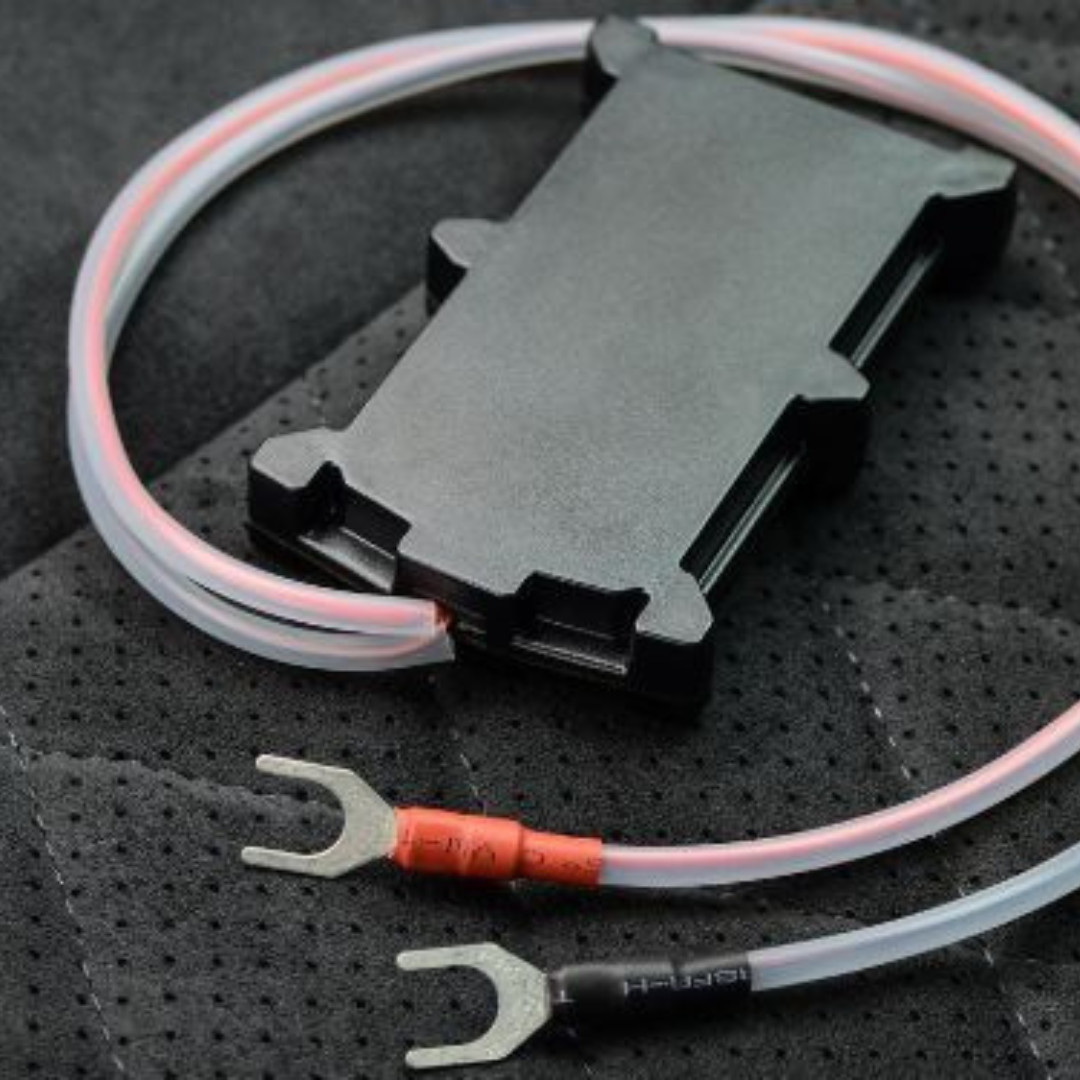 <strong>Wired Hidden</strong><br>GPS Car Tracker